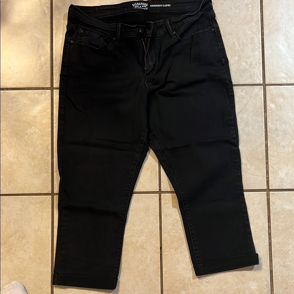 Signature by Levi Strauss Black Ankle Cropped Jeans